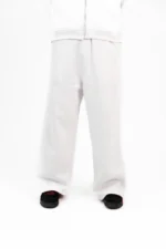 WHITE BAGGY PANTS